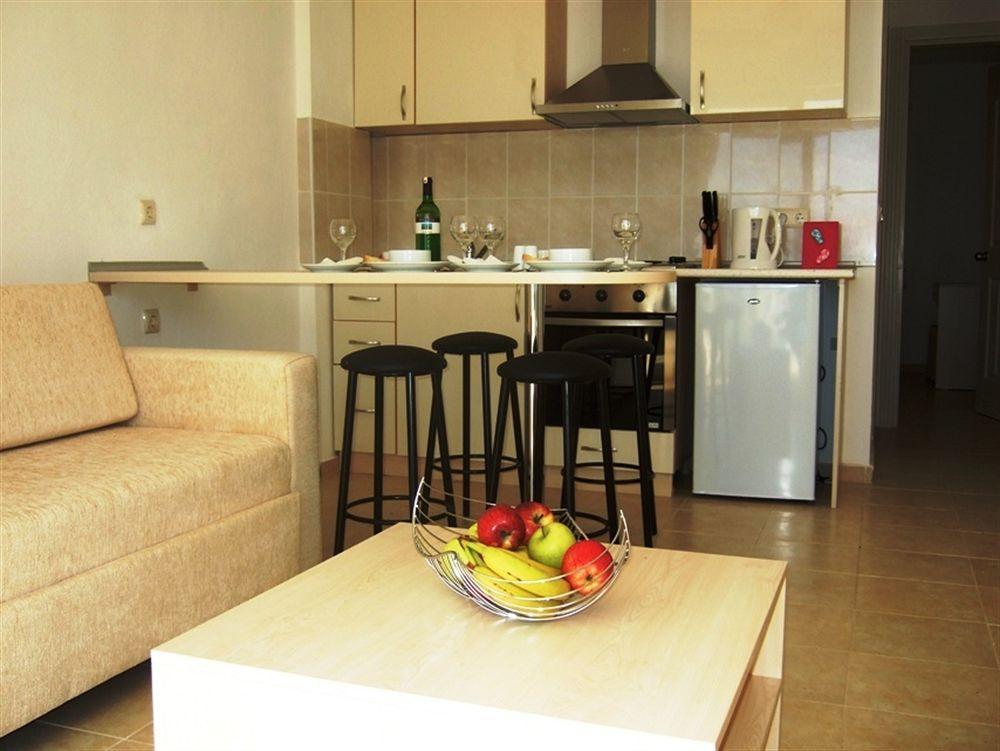 Flip Flops Meltemi Apartments Milas Exterior photo